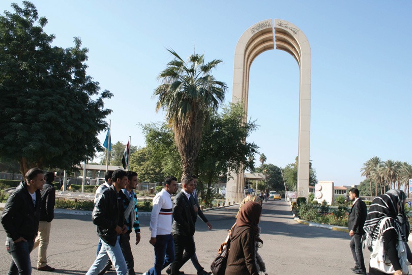 نحو ثلاثة آلاف طالب عراقي يحققون معدل 100 بالمئة