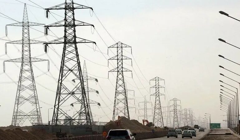 العراق يوقع عقدا للربط الكهربائي مع السعودية