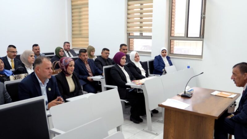 المعهد القضائي يطلق دورة متخصصة للموظفين