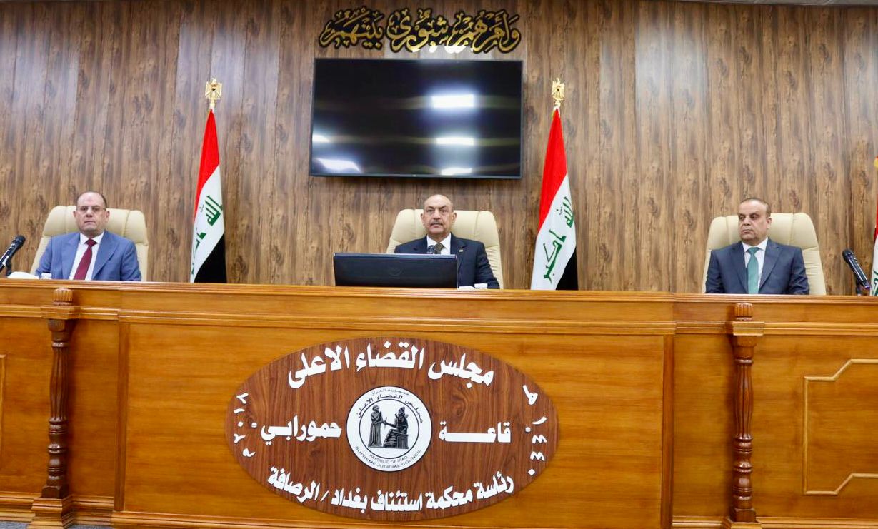 القضاء يوجه بمتابعة قضايا العفو وتسريع إجراءات التنازل في المحاكم