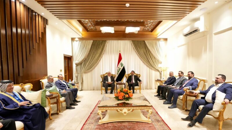 الرئيس الحلبوسي يبحث مع وفد الإعمار والتنمية تطورات المشهد السياسي