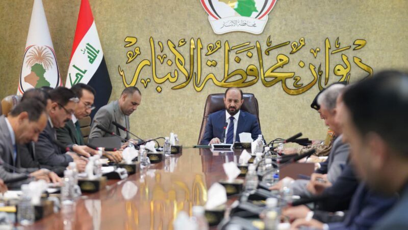 محافظ الأنبار يترأس اجتماعا لمناقشة الواقعين الخدمي والبيئي