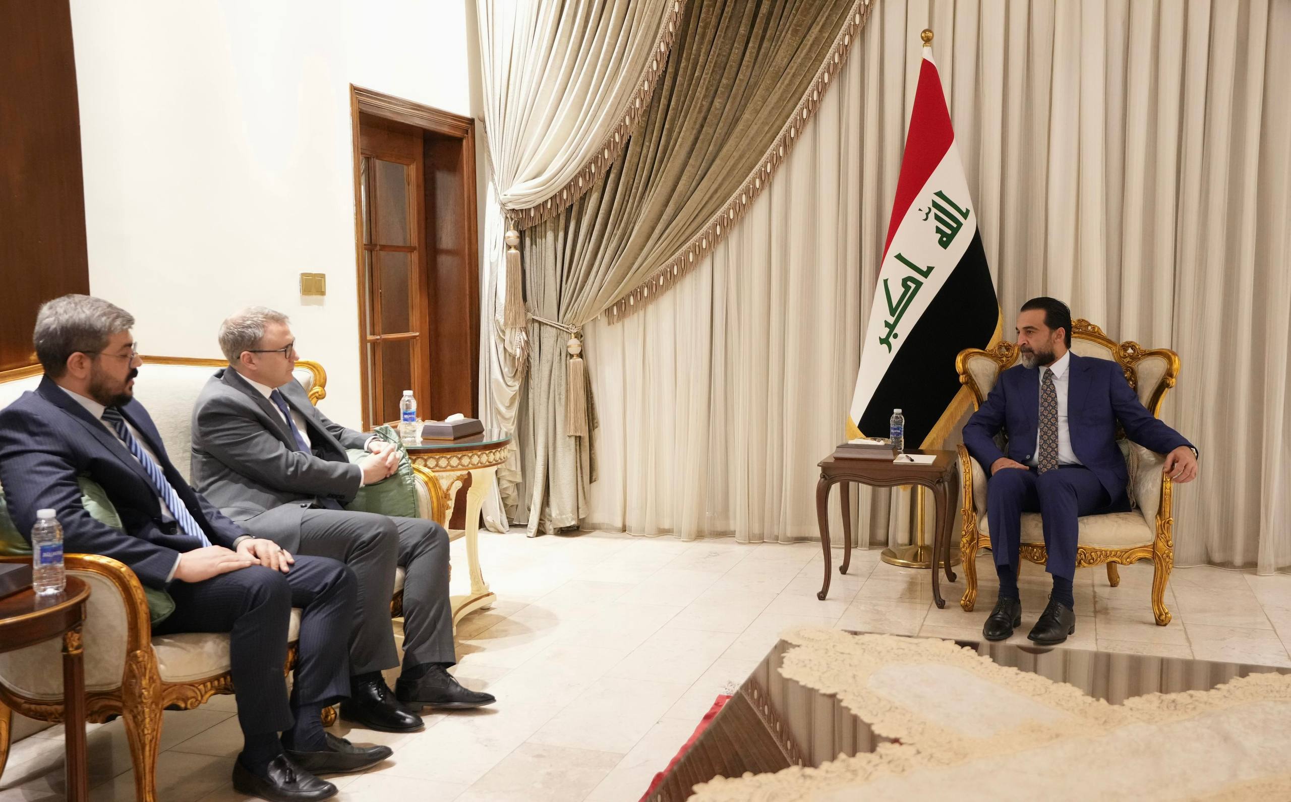 الرئيس الحلبوسي يستقبل السفير التركي ويبحث معه الأوضاع السياسية