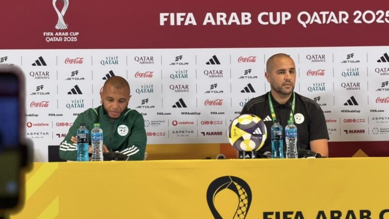 مدرب الجزائر: منتخب العراق يلعب بشجاعة وهدفنا التأهل إلى الدور المقبل