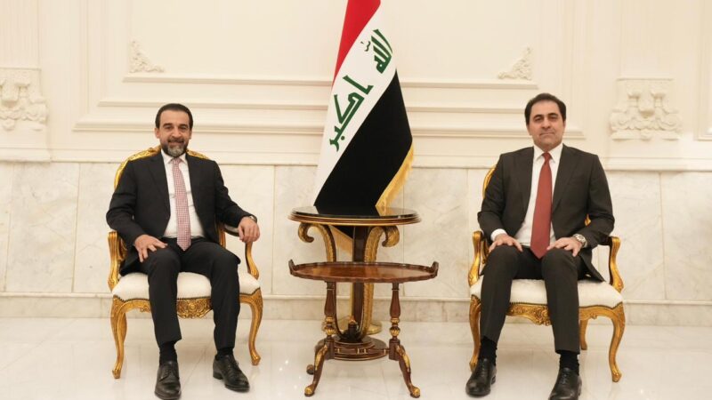 الرئيس الحلبوسي والمندلاوي يبحثان تهيئة المناخ السياسي لإنجاح الجلسة النيابية الأولى