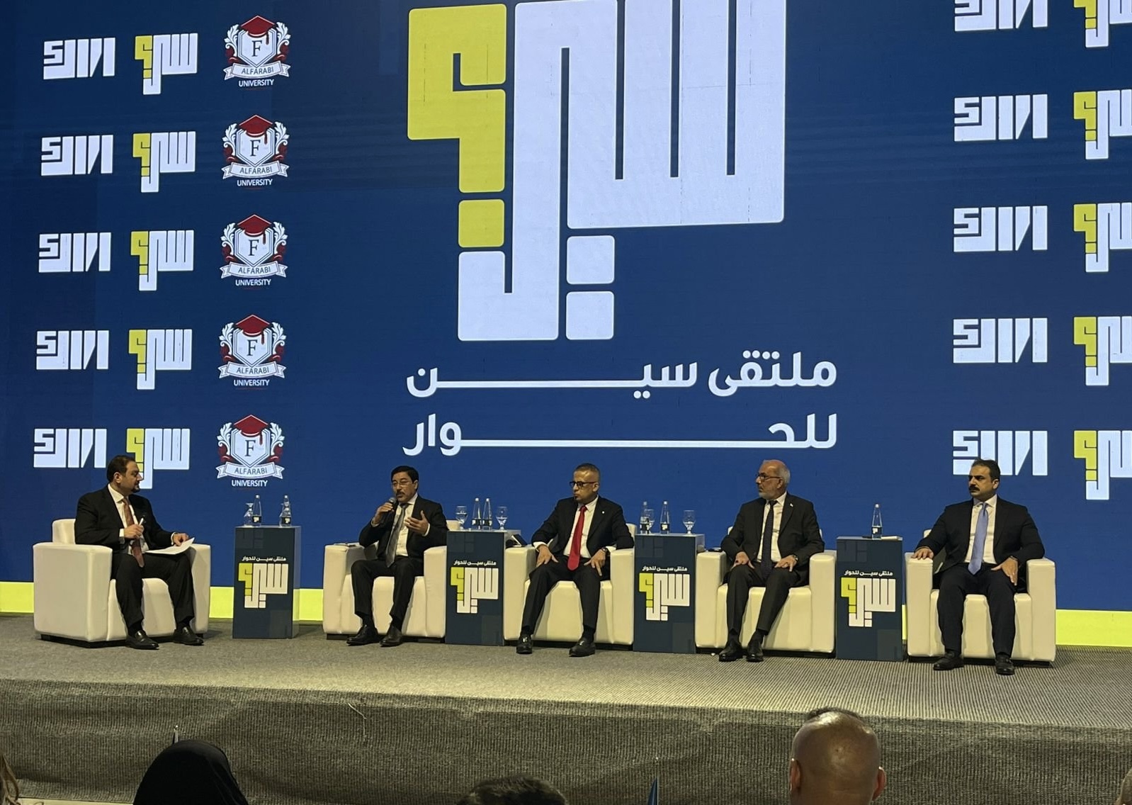 البنك المركزي: رواتب الموظفين لم ولن تتوقف وسوف نتعاون مع الحكومة