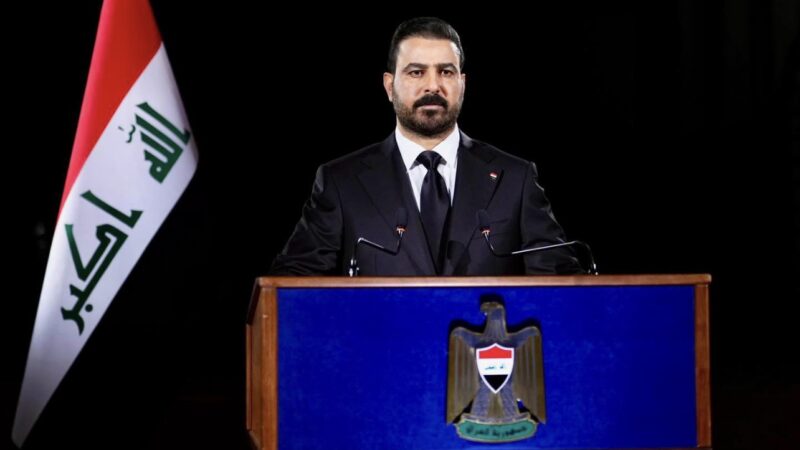 رئيس الوزراء: بدأنا بمواجهة الفساد واسترددنا أموالاً عبر الأطر الرسمية