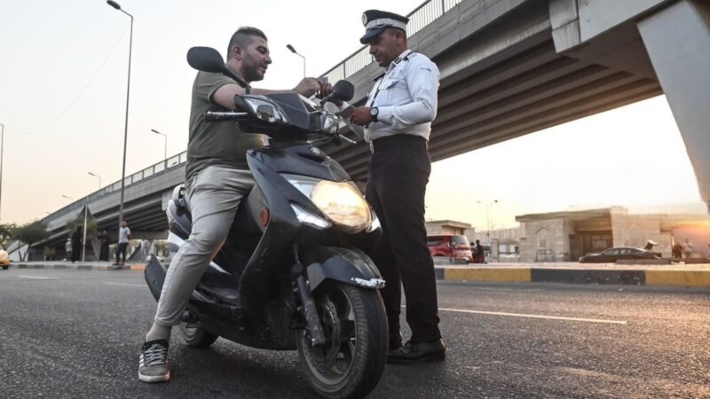 المرور: سجلنا التزاماً من أصحاب الدراجات النارية بالتعليمات بعد ترقيمها